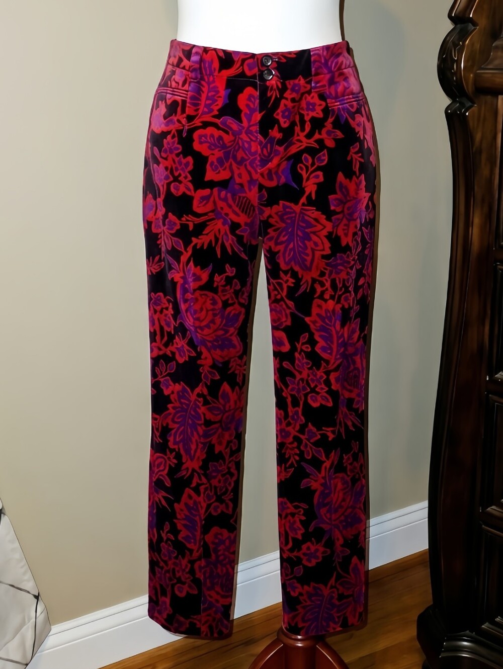 ❤️💜🖤 Anthropologie Floral "Essential Slim" Velvet Trousers (Size 2)
